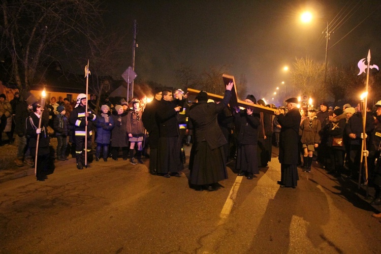 Droga Krzyżowa ulicami Łowicza