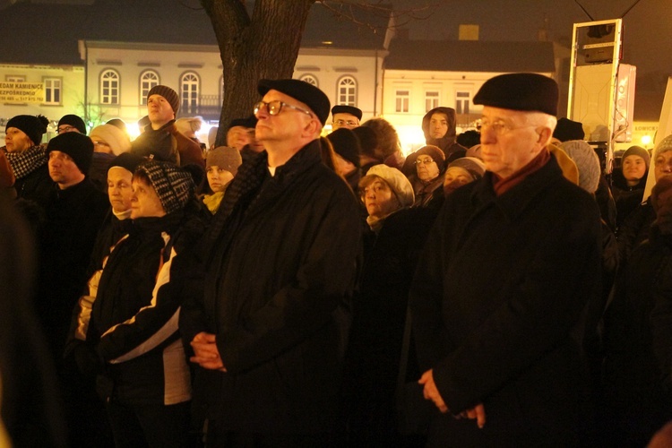 Droga Krzyżowa ulicami Łowicza