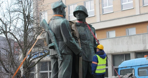 Ostatni uściśk ręki...