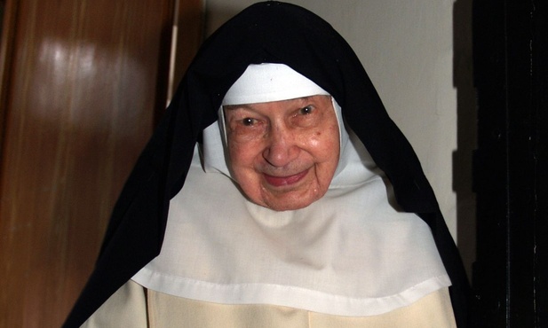 Kraków: Zmarła jedna z najstarszych zakonnic na świecie