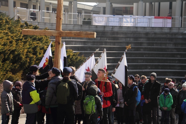 Skauci Europy na drodze krzyżowej i w sanktuarium św. Jana Pawła II