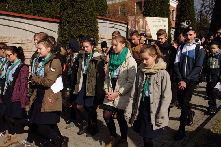 Skauci Europy na drodze krzyżowej i w sanktuarium św. Jana Pawła II