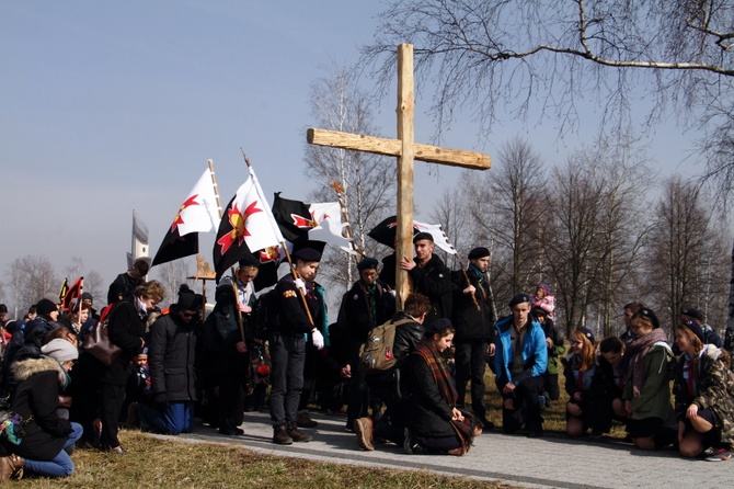 Skauci Europy na drodze krzyżowej i w sanktuarium św. Jana Pawła II