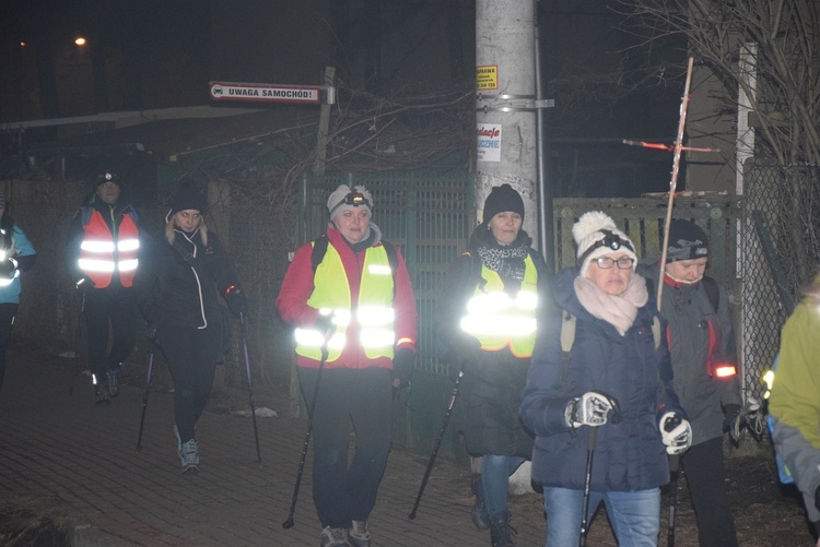 Ekstremalna Droga Krzyżowa z Międzyborowa do Szymanowa