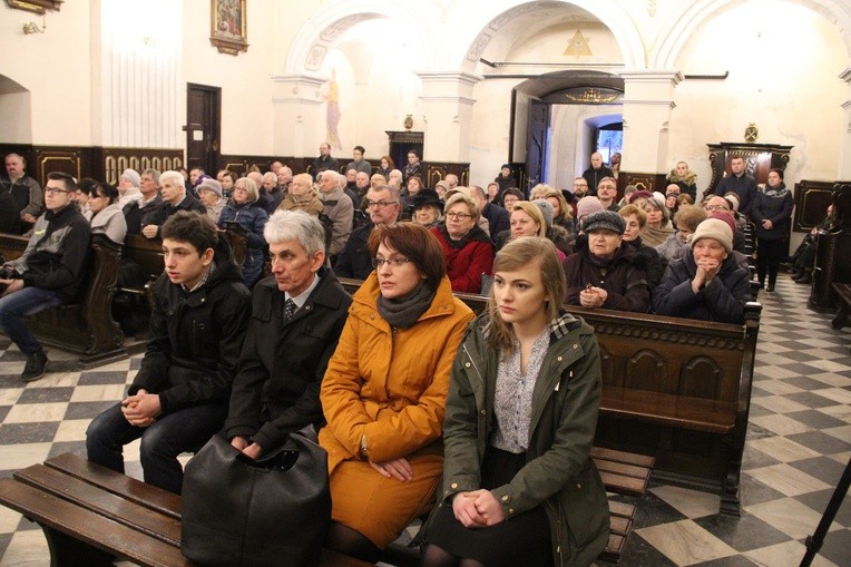 Instalacja nowych kanoników w Mielcu
