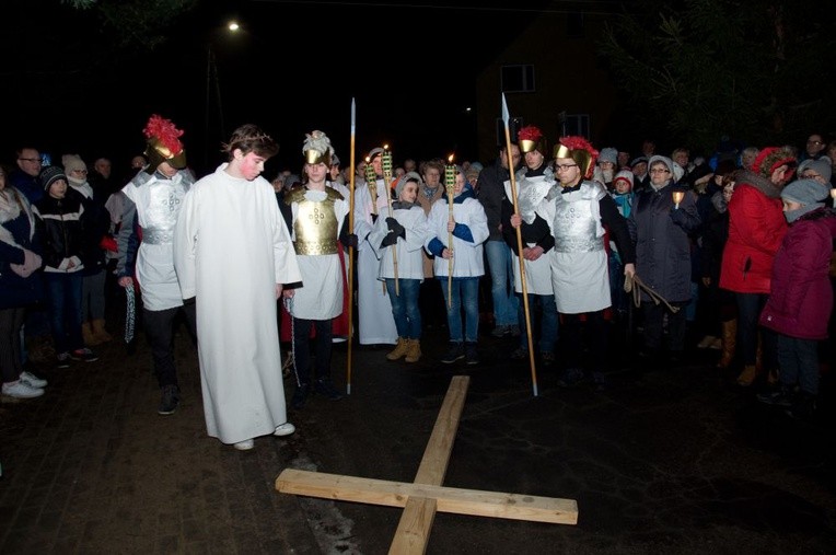 Droga Krzyżowa w Kamieńcu Ząbkowickim