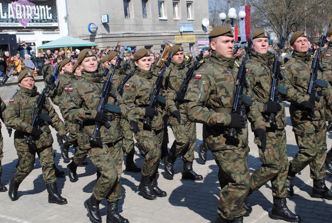 Przysięga żołnierzy obrony terytorialnej w Stalowej Woli