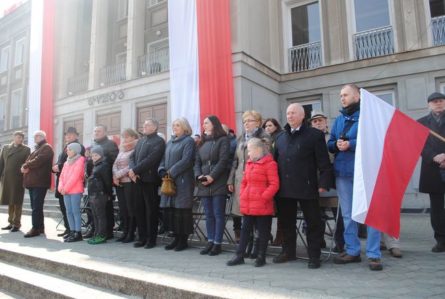 Przysięga żołnierzy obrony terytorialnej w Stalowej Woli