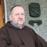 ▲	O. M. Pasiut OFM Cap  jest świadkiem odradzającego się  na Białorusi Kościoła.