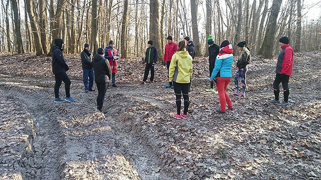 ▲	Biegana Droga Krzyżowa to połączenie sportu z modlitwą.  