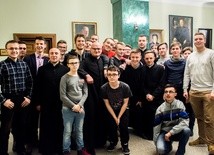 A może chcesz zostać księdzem?