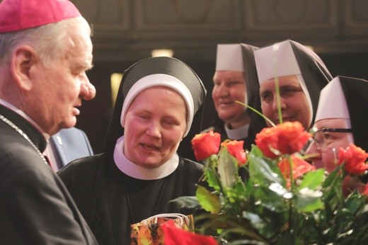 Jubilat bp Tadeusz Rakoczy odznaczony w Cieszynie