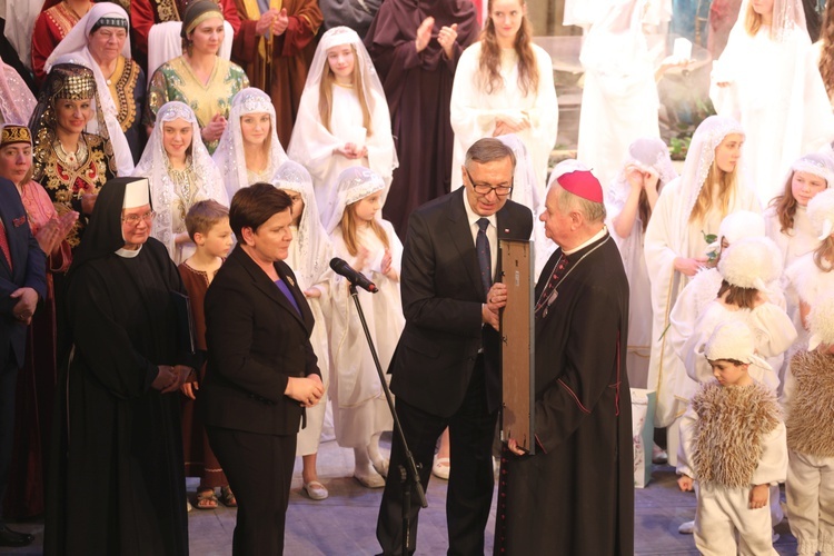 Jubilat bp Tadeusz Rakoczy odznaczony w Cieszynie