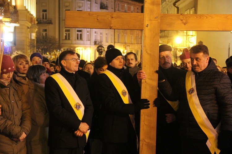 Droga Krzyżowa ulicami Tarnowa