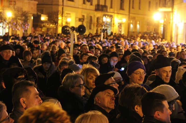 Droga Krzyżowa ulicami Tarnowa