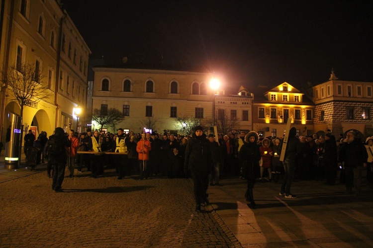 Droga Krzyżowa ulicami Tarnowa