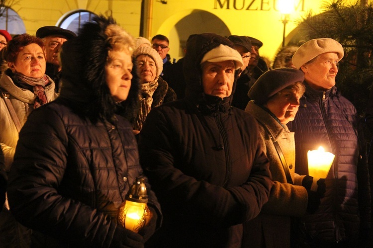 Droga Krzyżowa ulicami Tarnowa