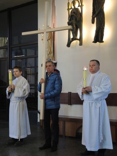 Krzyż Nadziei w kościele "przy dworcu"