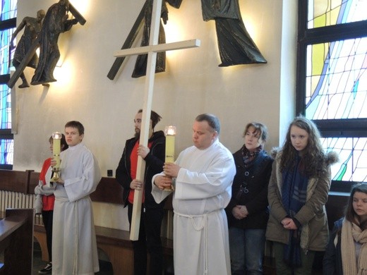 Krzyż Nadziei w kościele "przy dworcu"