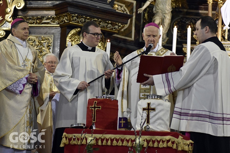 Msza Krzyżma w katedrze świdnickiej