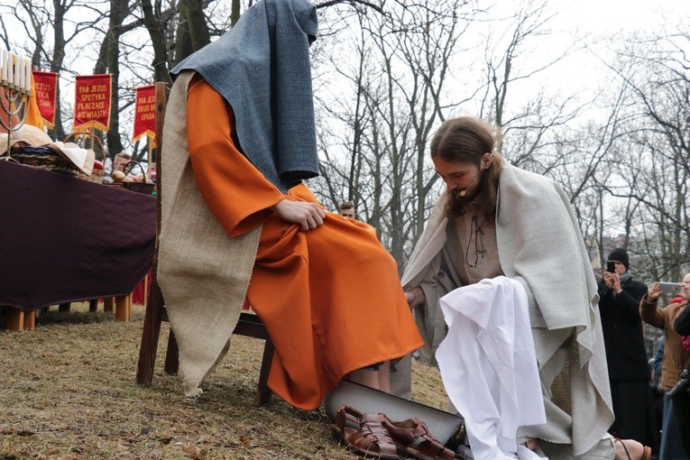 Wielki Czwartek na kalwaryjskim wzgórzu w Piekarach Śl.