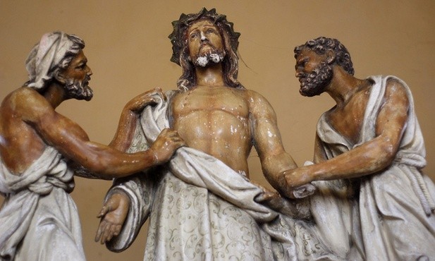 Wielki Piątek - epizod z obrusem