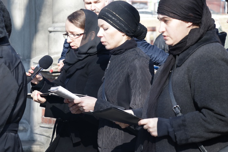 Wielki Piątek na wzgórzu kalwarii