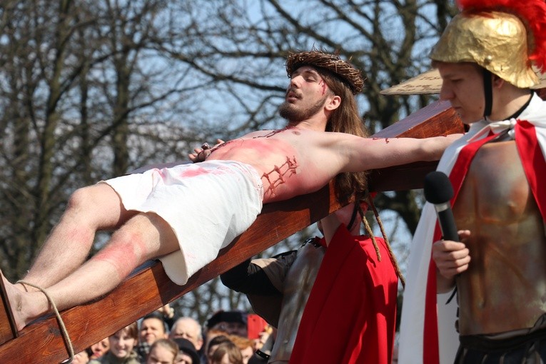 Wielki Piątek na wzgórzu kalwarii