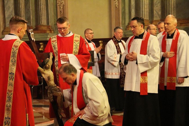 Wielki Piątek w archikatedrze lubelskiej