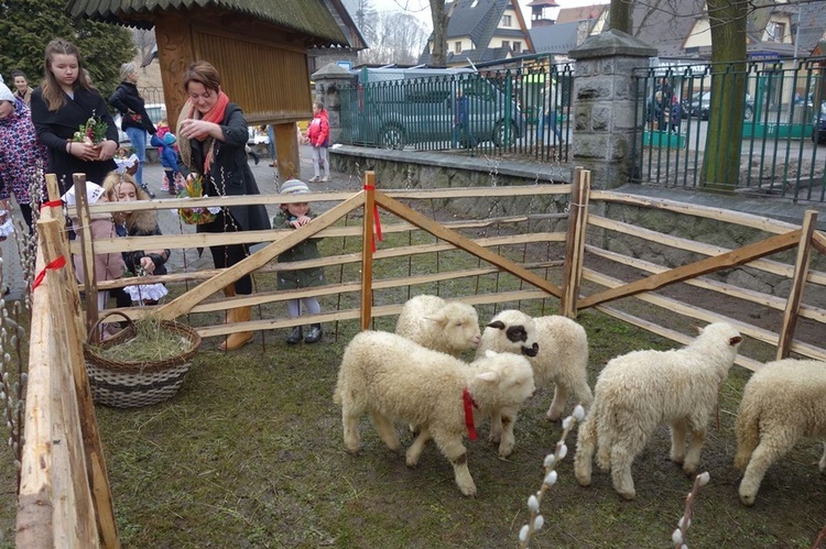 Święcenie pokarmów w Poroninie 