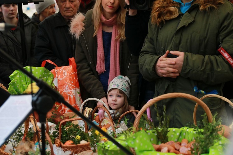 Święcenie pokarmów wielkanocnych w Krakowie 2018