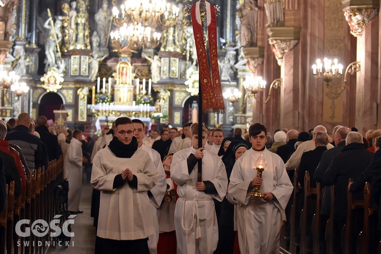 Procesja rezurekcyjna i poranna Msza św. w katedrze