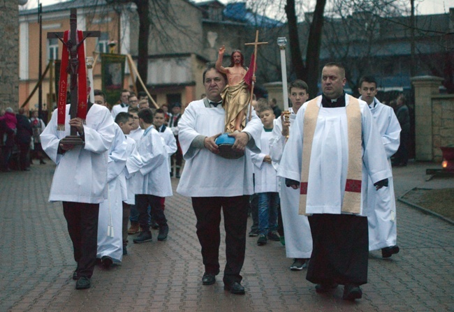 Rezurekcja "na ludowo" w Opocznie