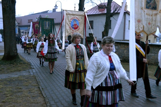 Rezurekcja "na ludowo" w Opocznie