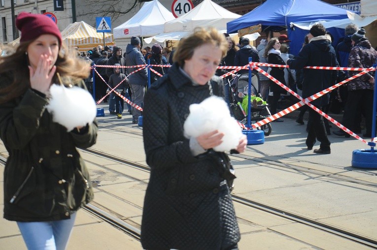 Kramy na krakowskim odpuście Emaus