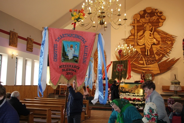 Chorągwiarze z parafii św. Rocha w Boczkach Chełmońskich
