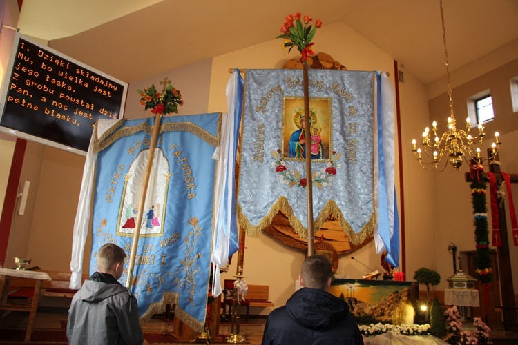 Chorągwiarze z parafii św. Rocha w Boczkach Chełmońskich