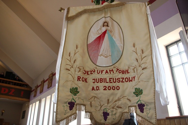 Chorągwiarze z parafii św. Rocha w Boczkach Chełmońskich