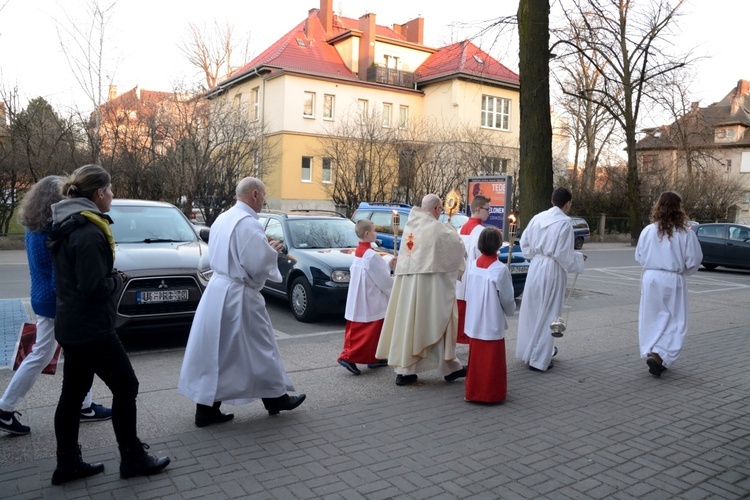 Dzielą się spotkaniem ze Zmartwychwstałym