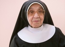 Siostra Regina Mizgier, której śpiewa się już „Dwieście lat,  dwieście lat”, niedawno wybrała się na Ekstremalną Drogę Krzyżową.