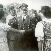 Czy Hitler był komunistą, zastanawia się Zychowicz w swojej książce.