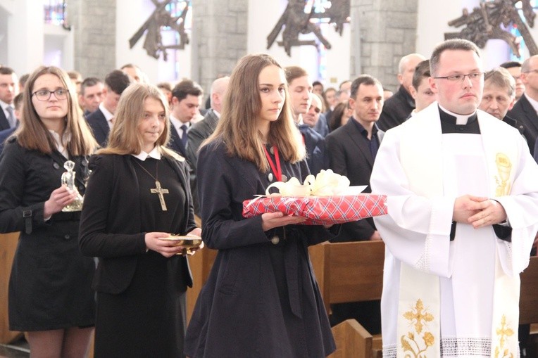 Bierzmowanie w Męcinie