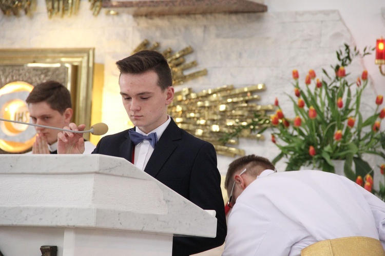 Bierzmowanie w Męcinie