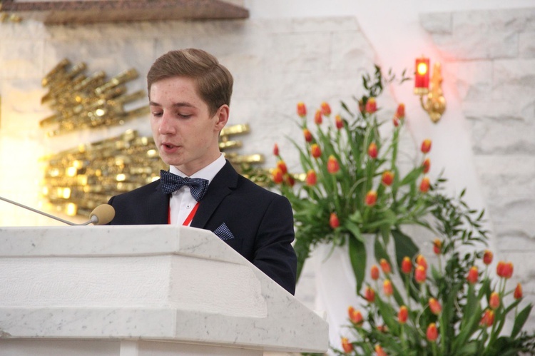 Bierzmowanie w Męcinie