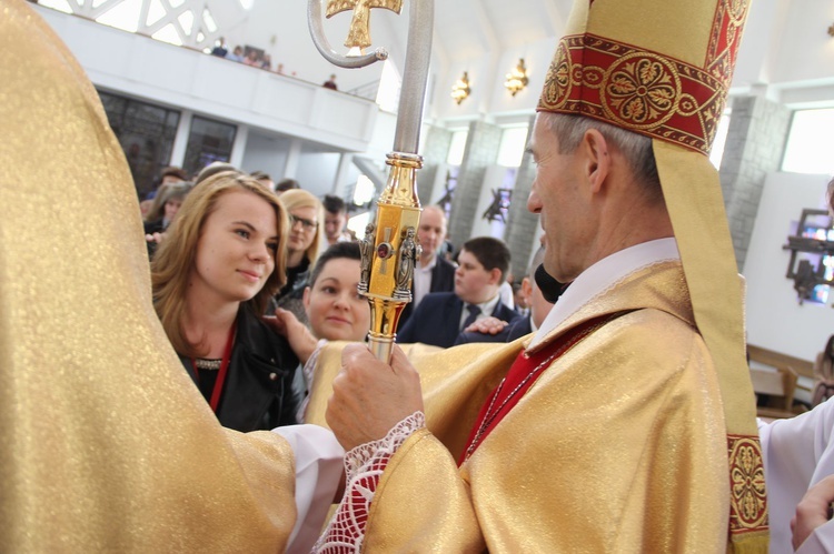 Bierzmowanie w Męcinie