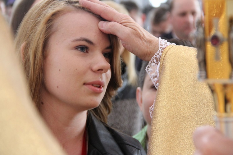 Bierzmowanie w Męcinie