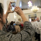 W Ząbkach Maryja błogosławi dzieciom nienarodzonym