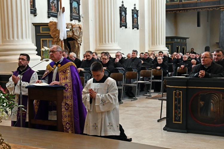 Dzień skupienia kapłanów w Skrzatuszu