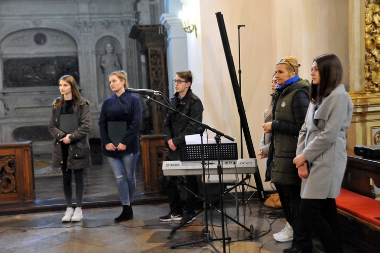 Rozpoczęcie peregrynacji relikwii św. Stanisława Kostki