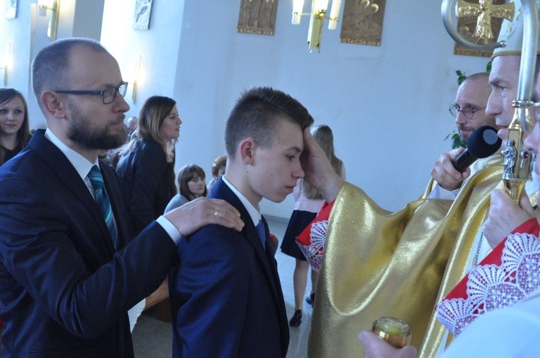 Bierzmowanie w Królowej Górnej